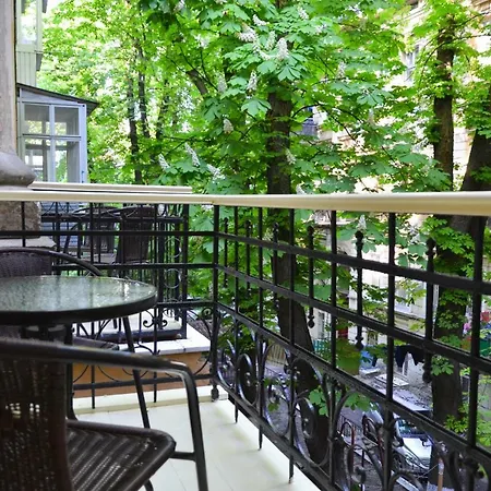 Nr. 8 Hotel apartamentowy