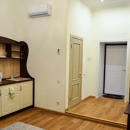 Nr. 8 Apartahotel 4*